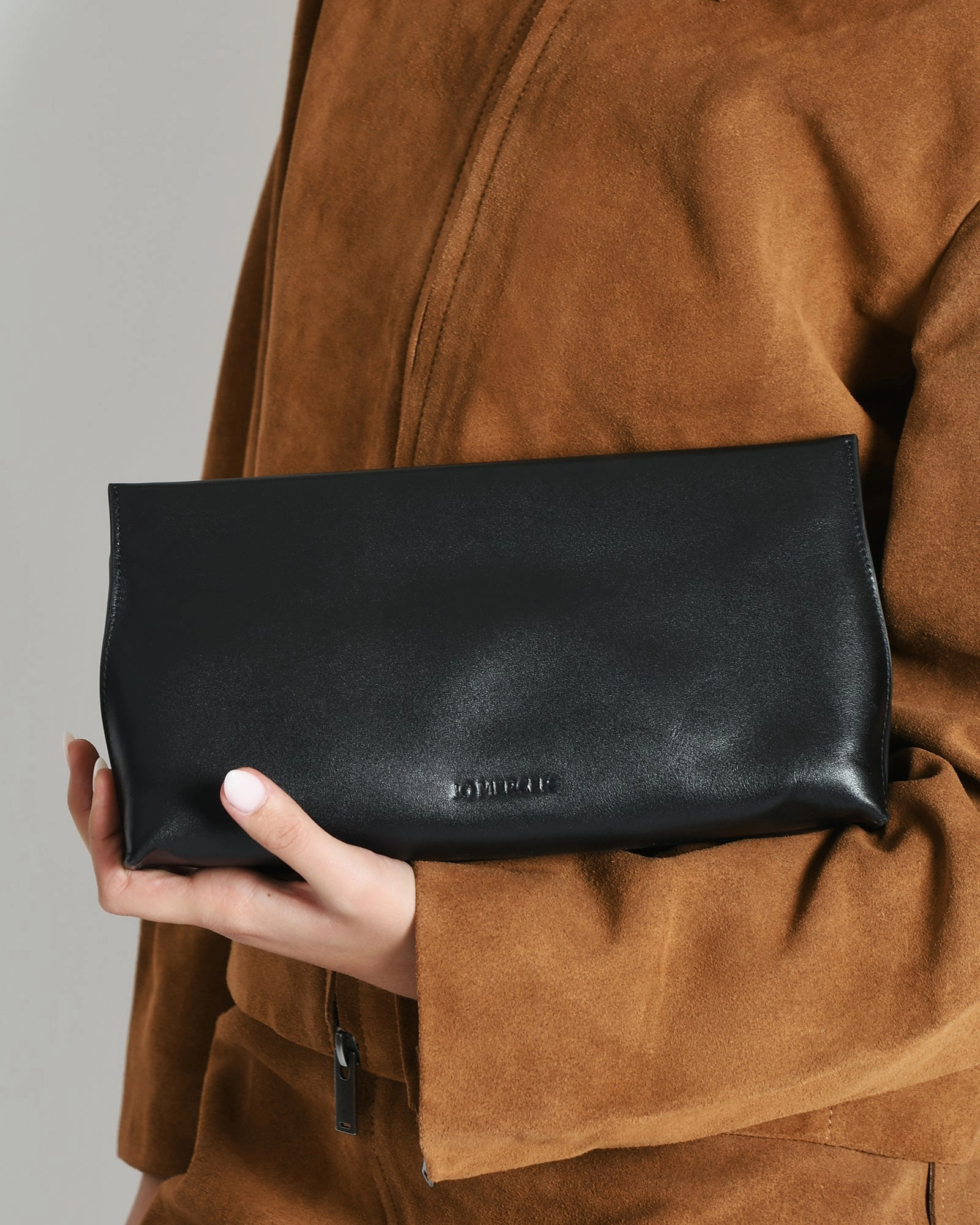 BONNIE CLUTCH BAG BLACK LEATHER