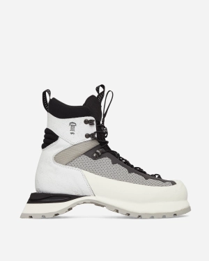 Carbonaz Boots Ice