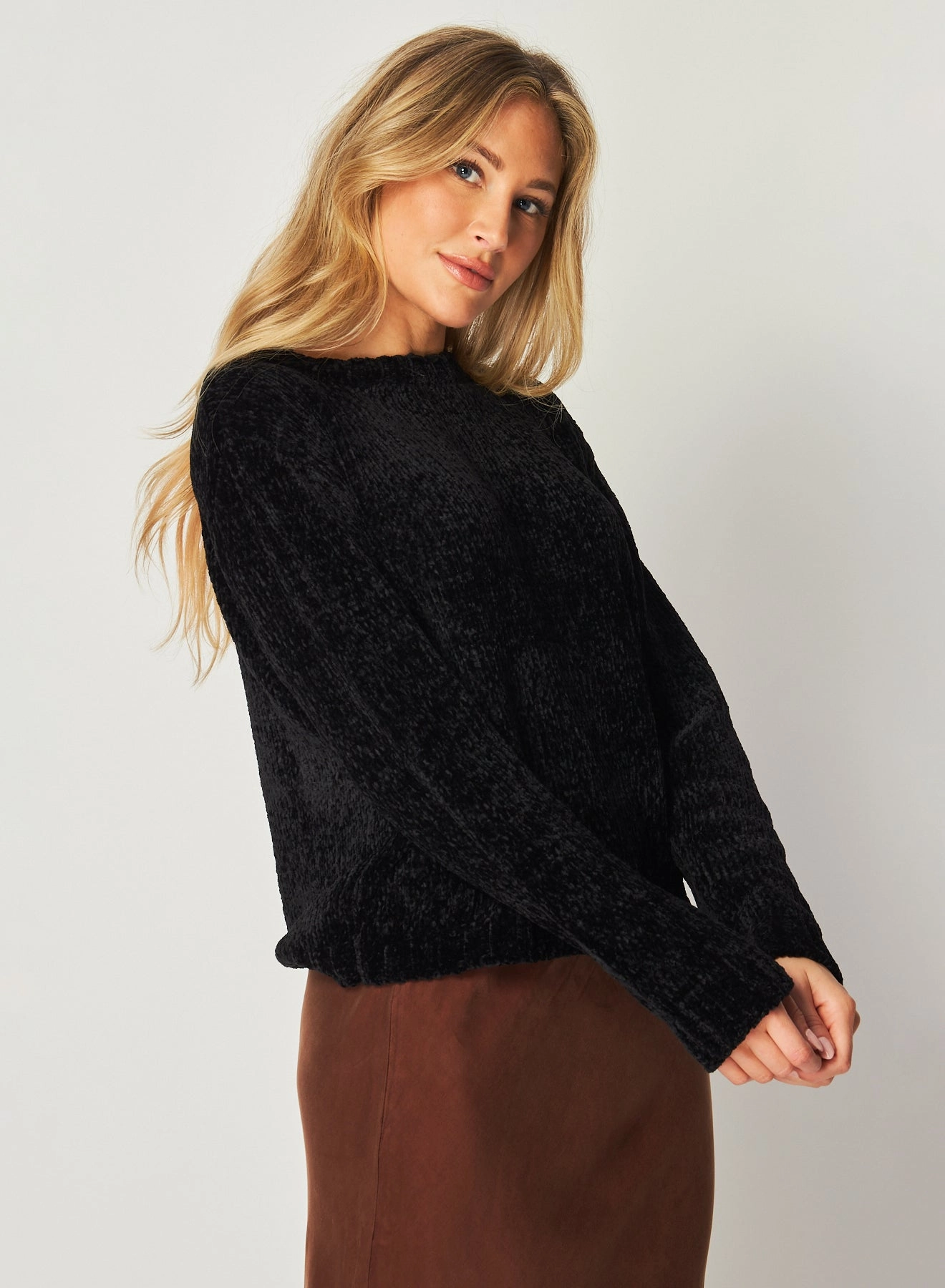 Crew Neck Chenille Sweater - Black