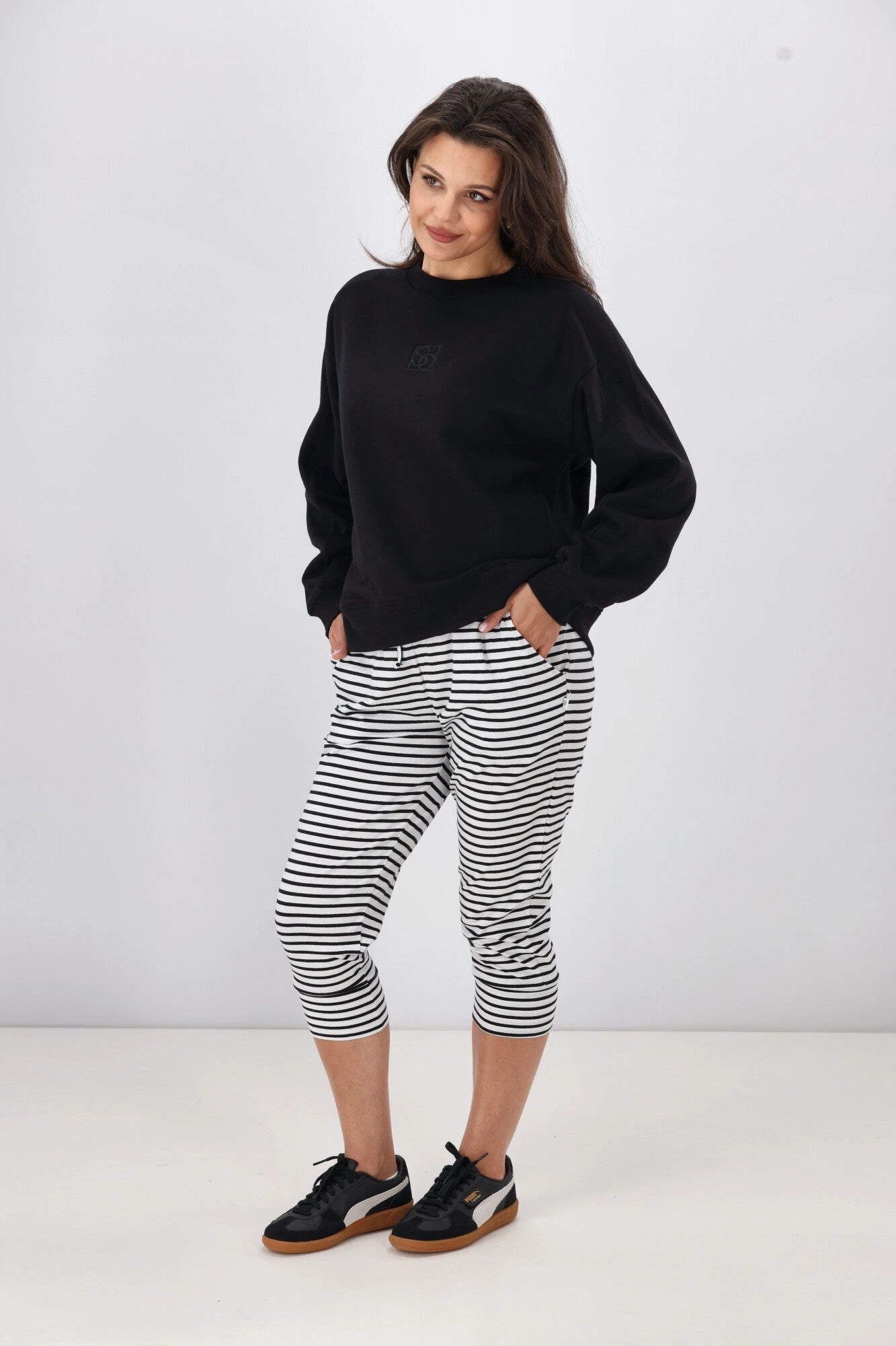 Shine On Essentials Monogrammed Crew Black