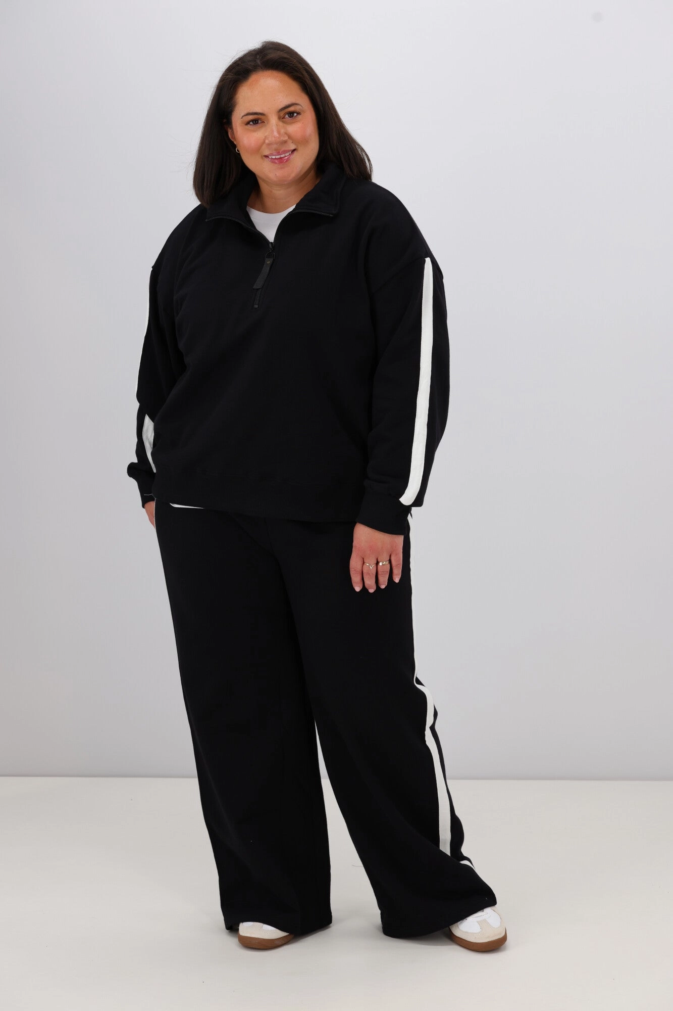 Shine On Essentials Panel 1/4 Zip Black