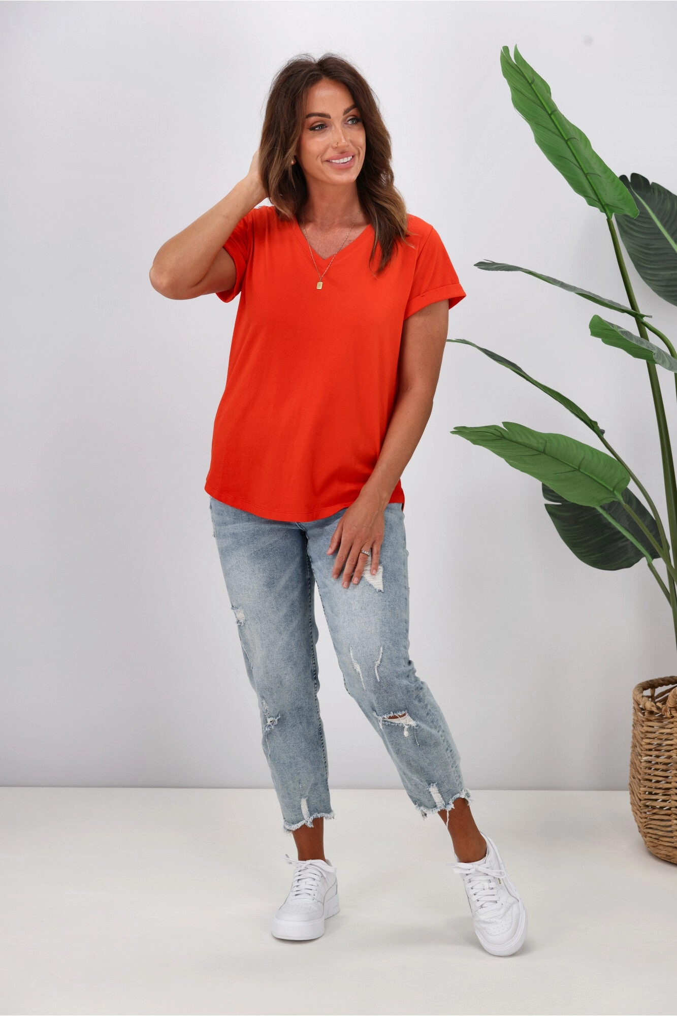Shine On Essentials V Tee Bright Red