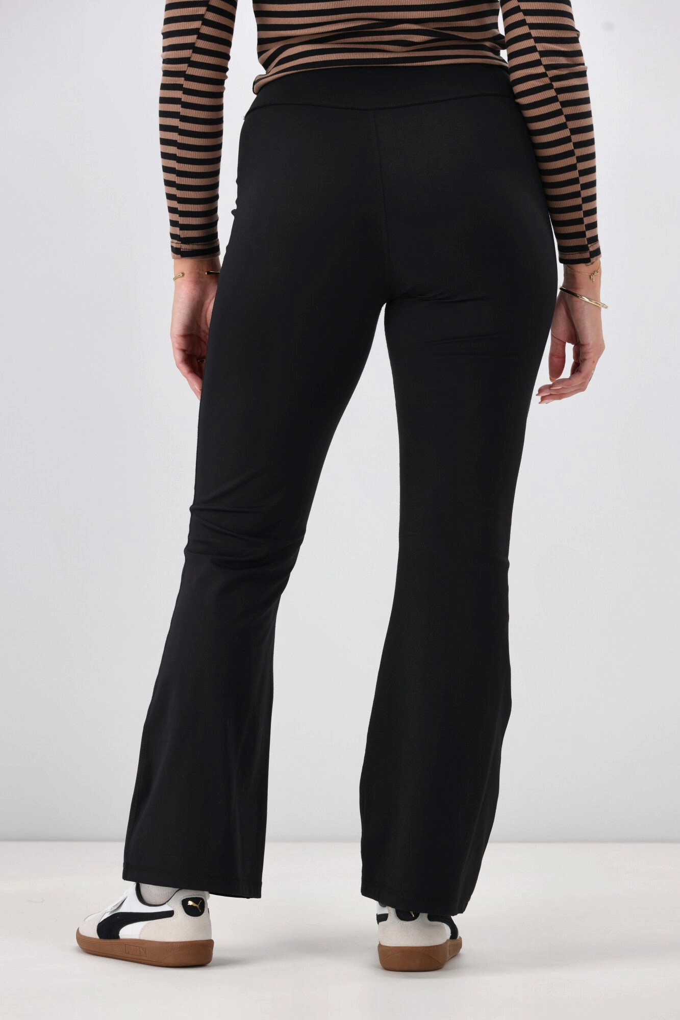 Shine On Label Renew Flare Legging Black