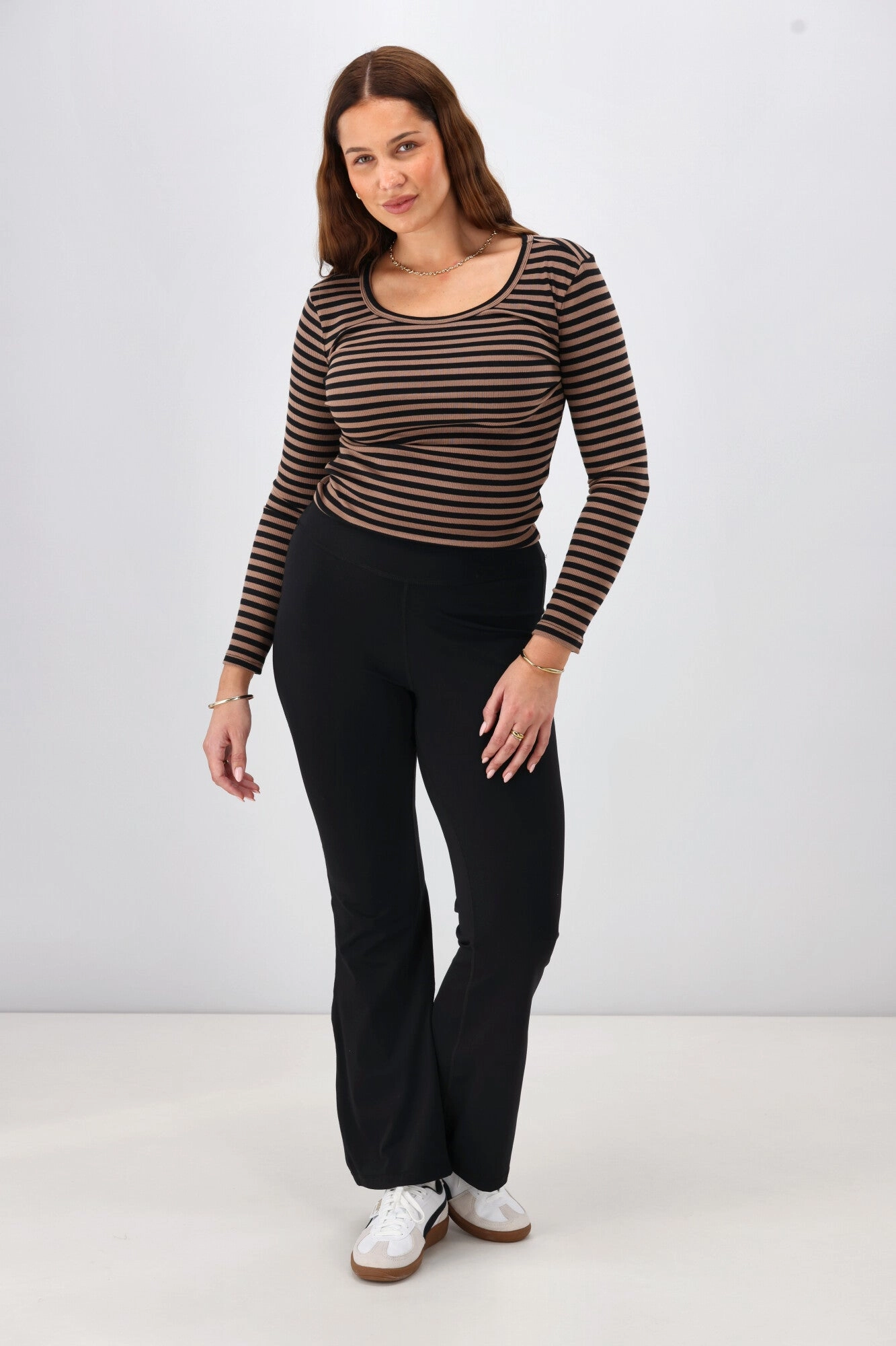 Shine On Label Renew Flare Legging Black