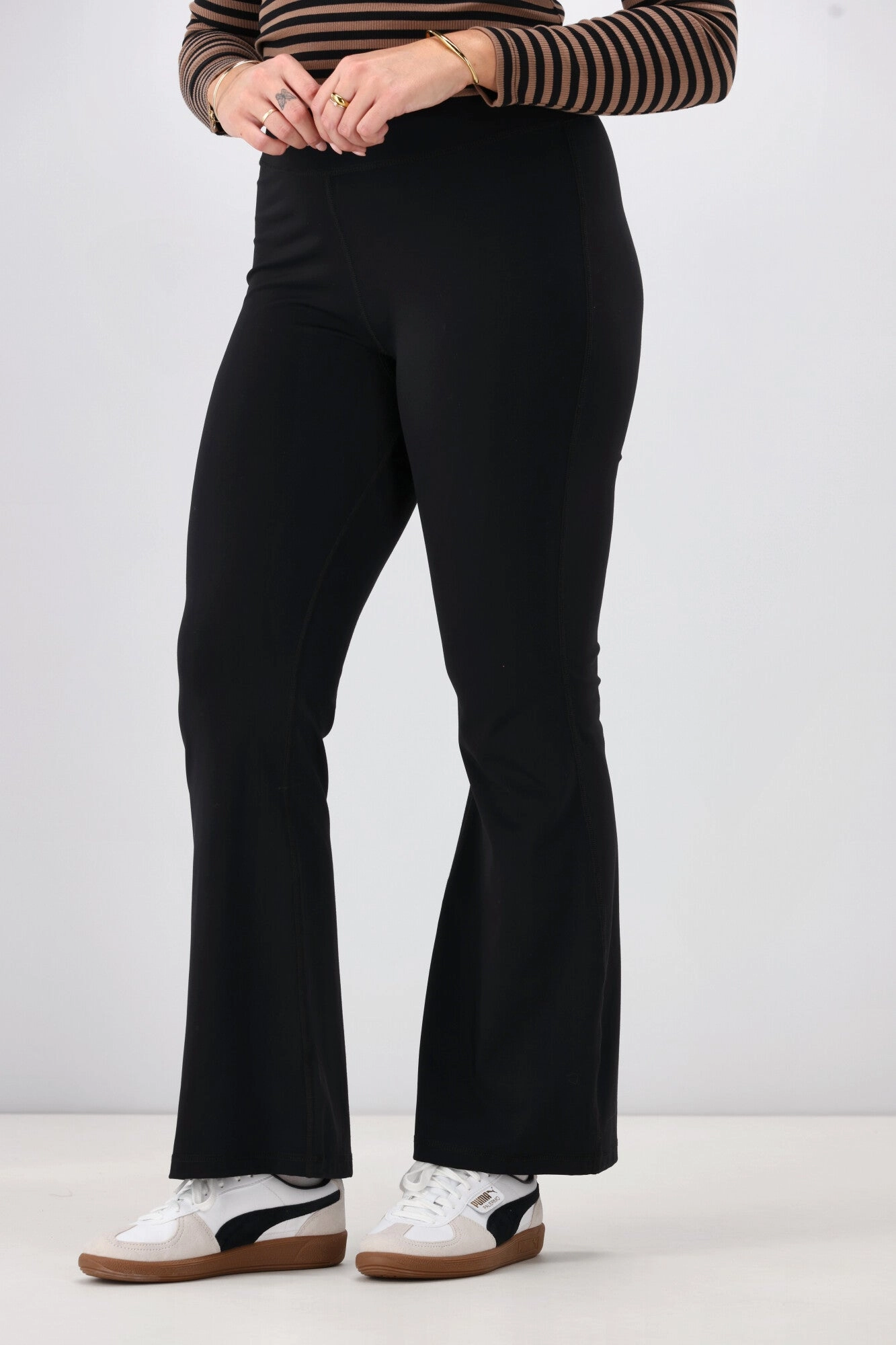 Shine On Label Renew Flare Legging Black