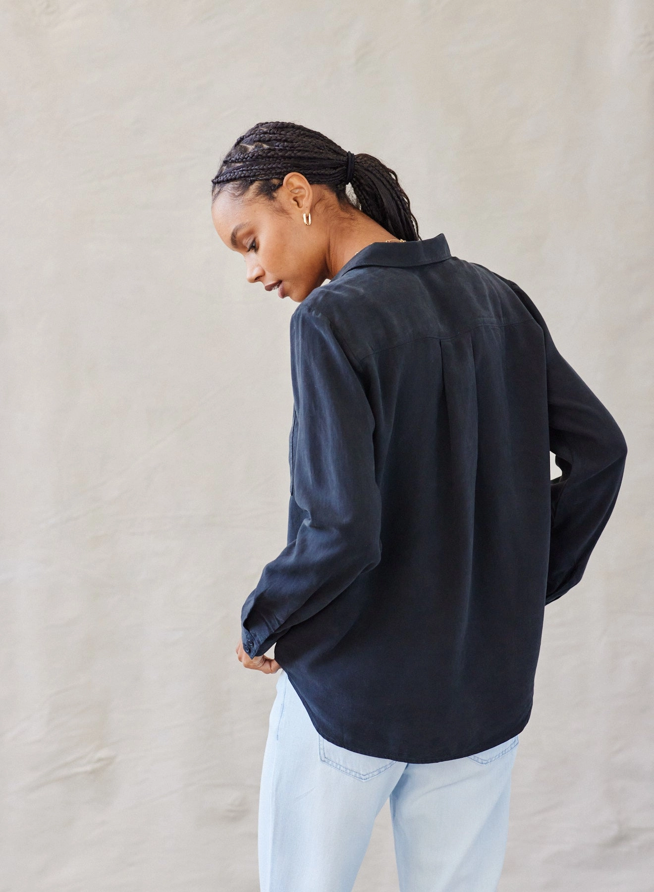 Two Pocket Classic Button Down - Vintage Black