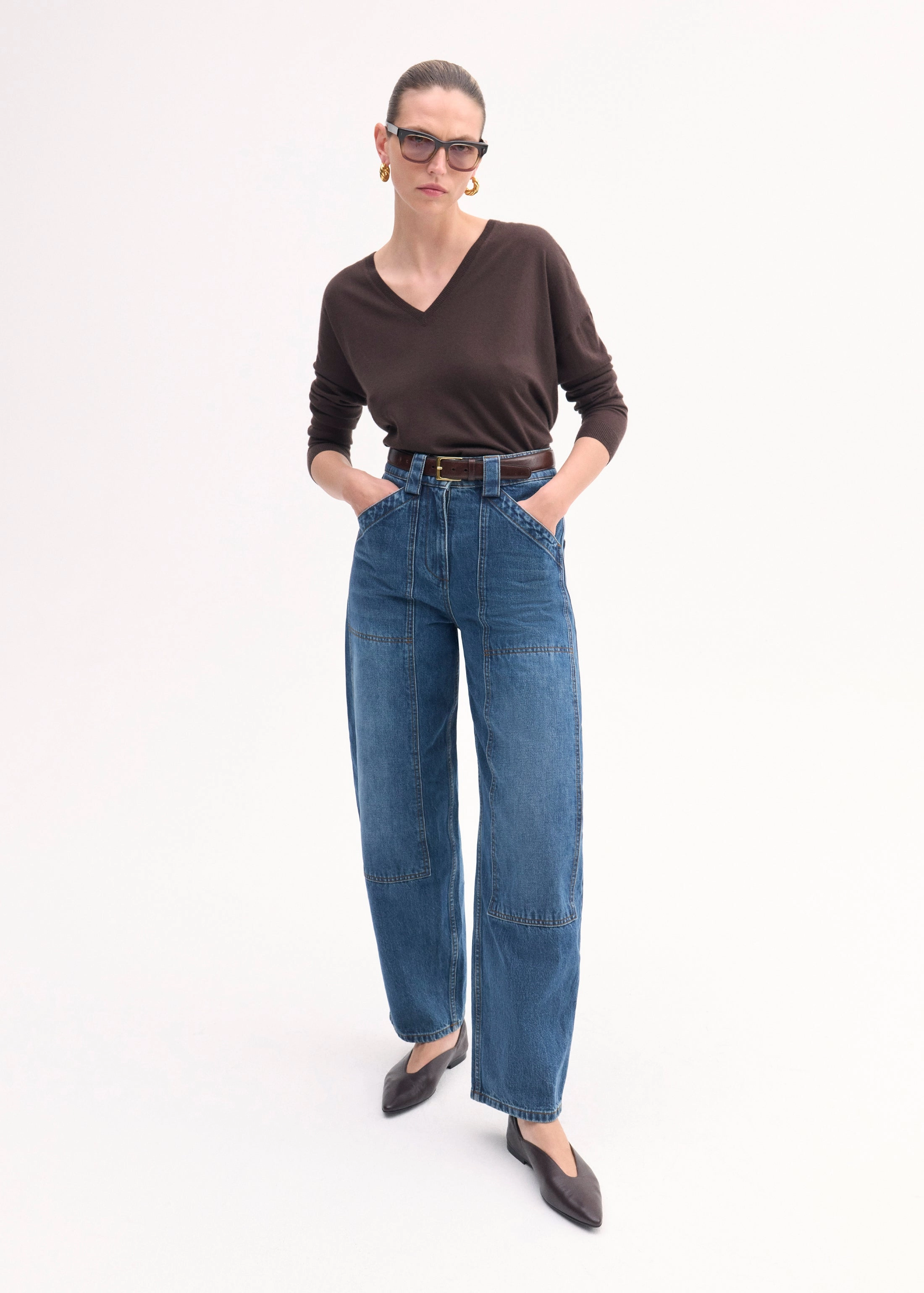 V-Neck Sweater in Fine Cashmere - Brown