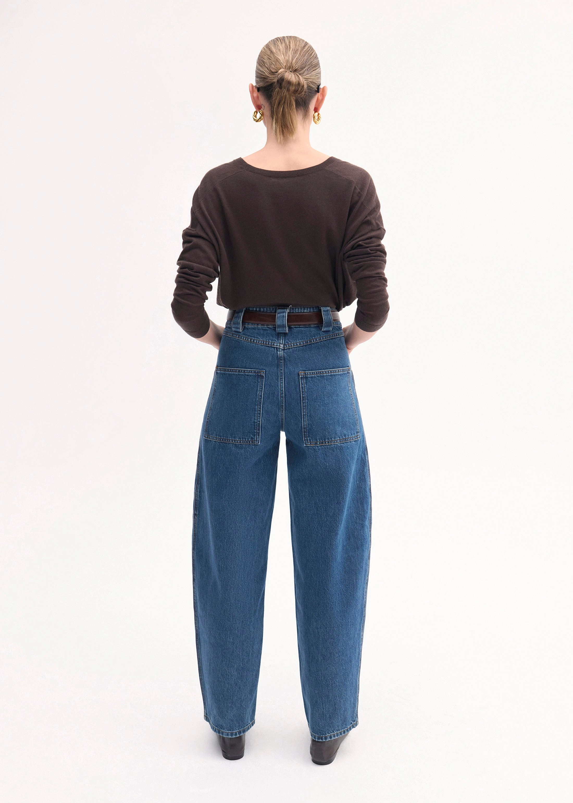 V-Neck Sweater in Fine Cashmere - Brown