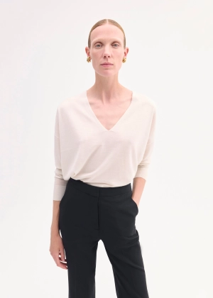 V-Neck Sweater in Fine Cashmere - Ivory